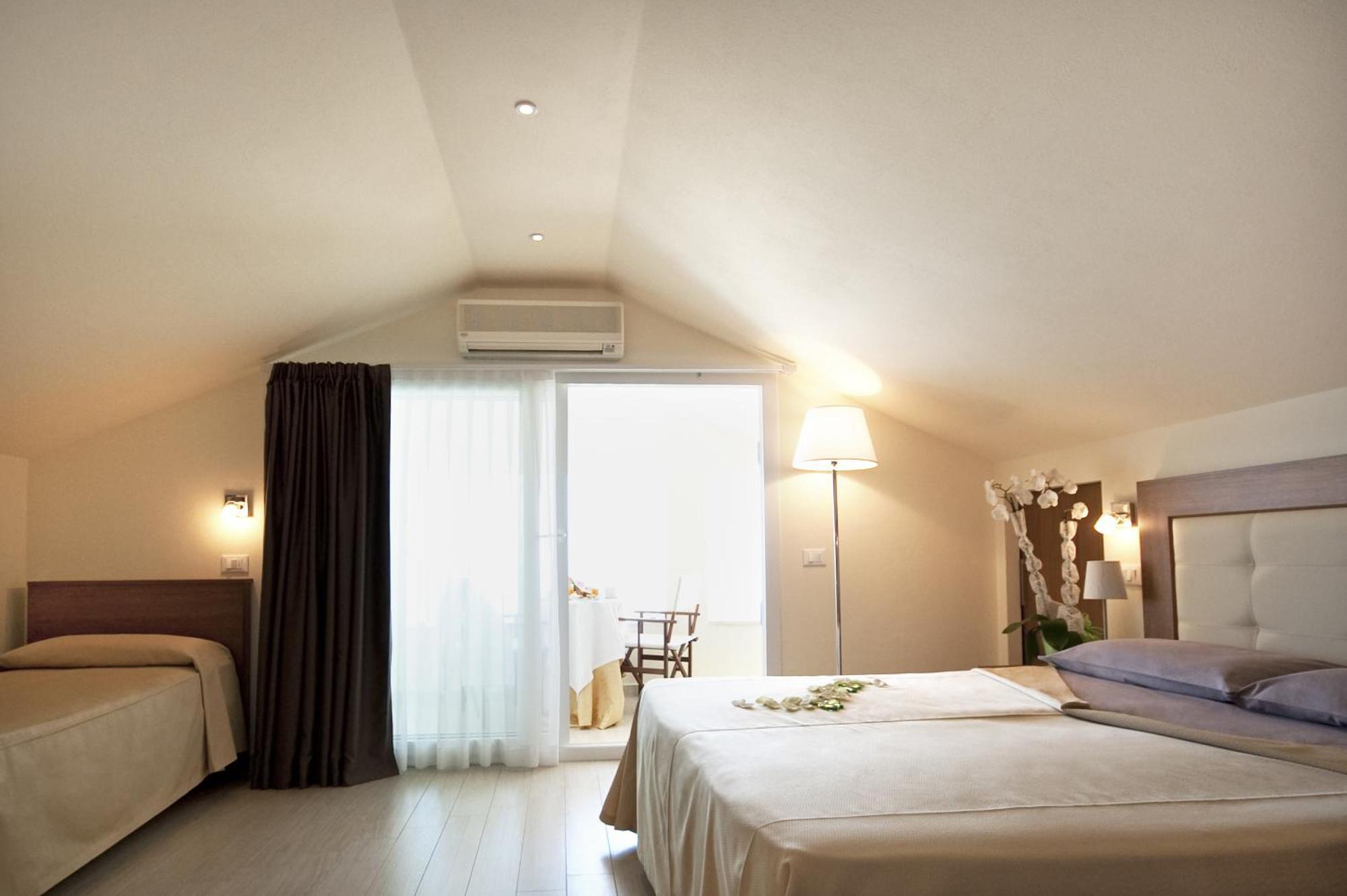 Hotel Aurea Bellaria-Igea Marina Camera foto
