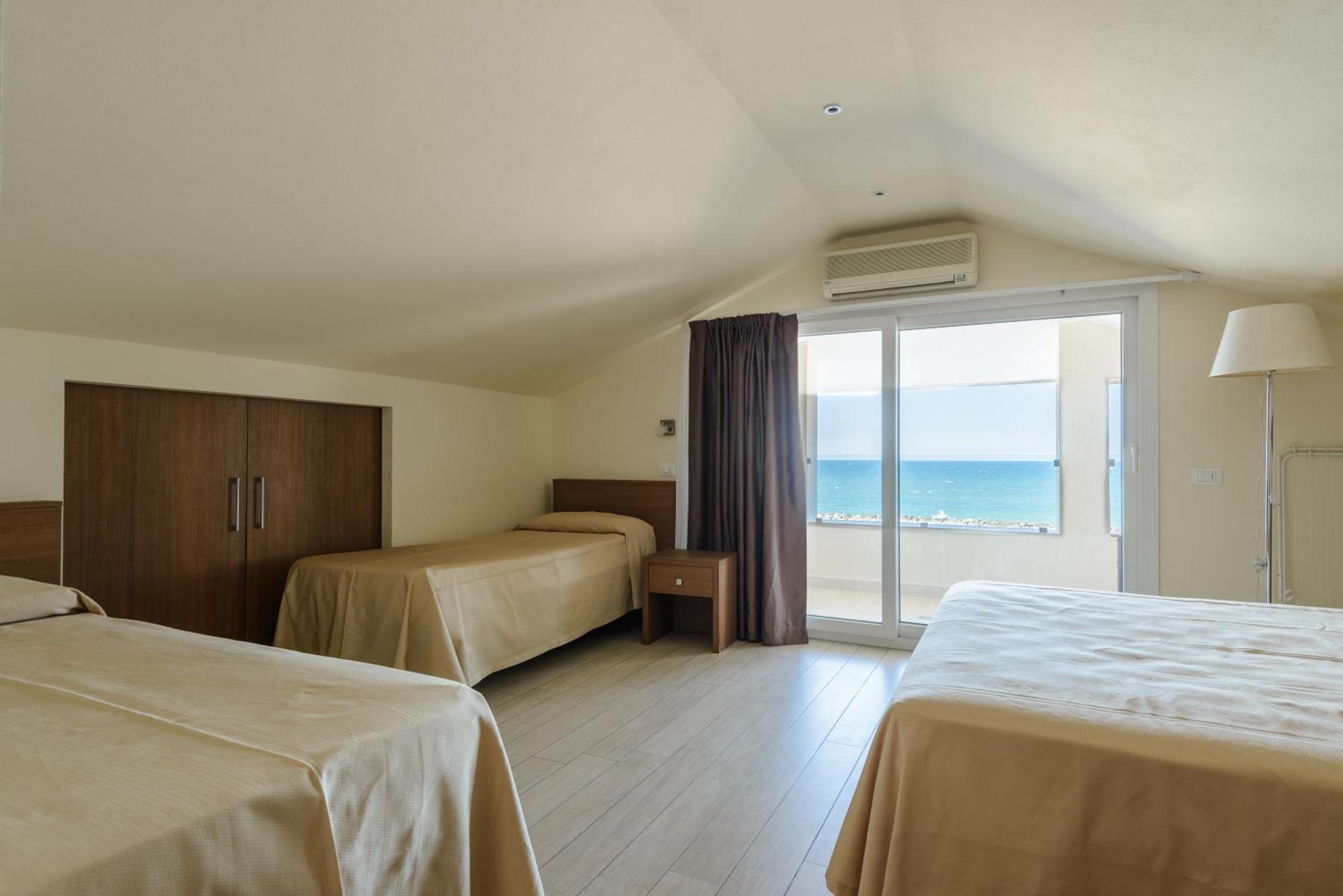 Hotel Aurea Bellaria-Igea Marina Esterno foto